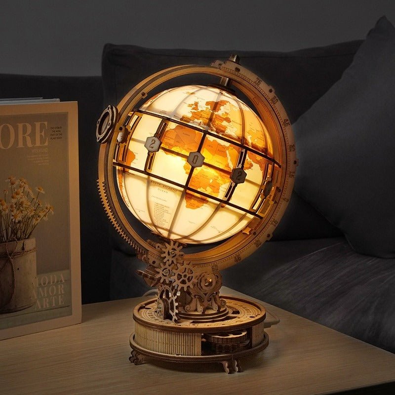 Lysarmatur Explorer Globe™